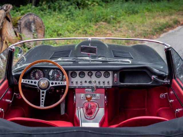 Jaguar E-Type 3.8