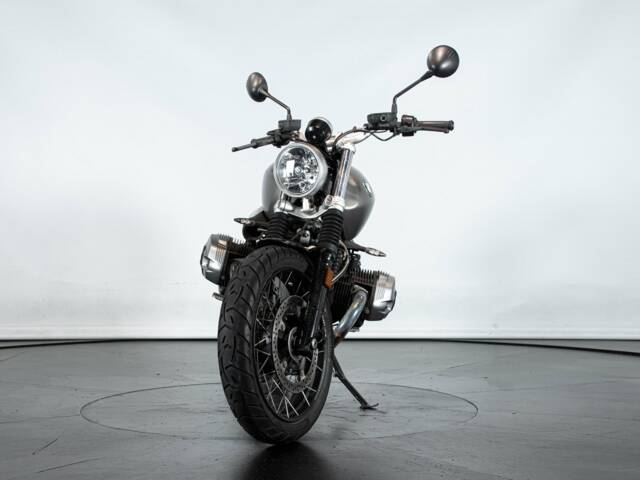 BMW R NineT