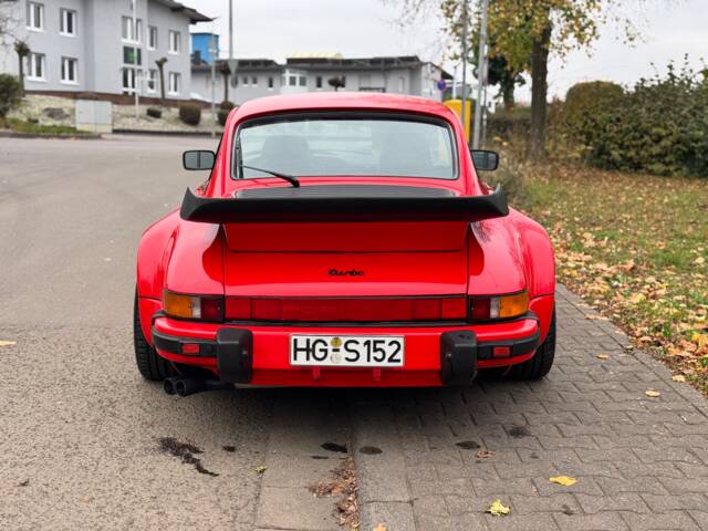 Porsche 911 Turbo 3.3