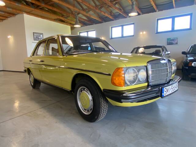 Mercedes-Benz 200 D