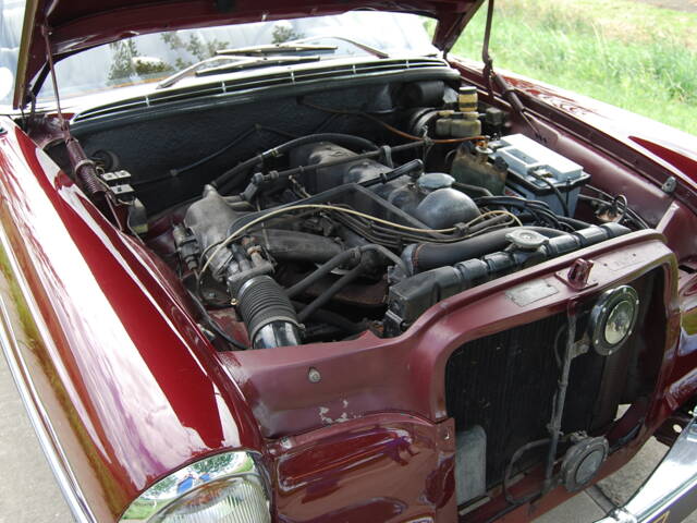 Mercedes-Benz 280 SE