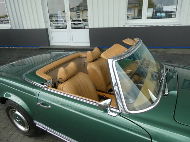 Mercedes-Benz 280 SL