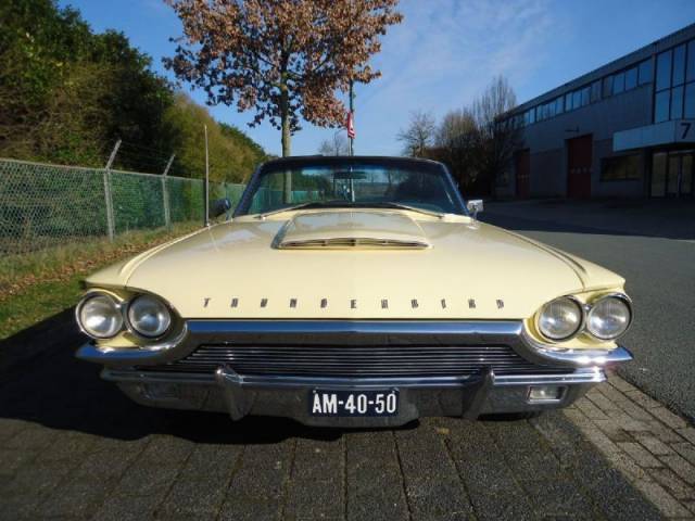 Ford Thunderbird