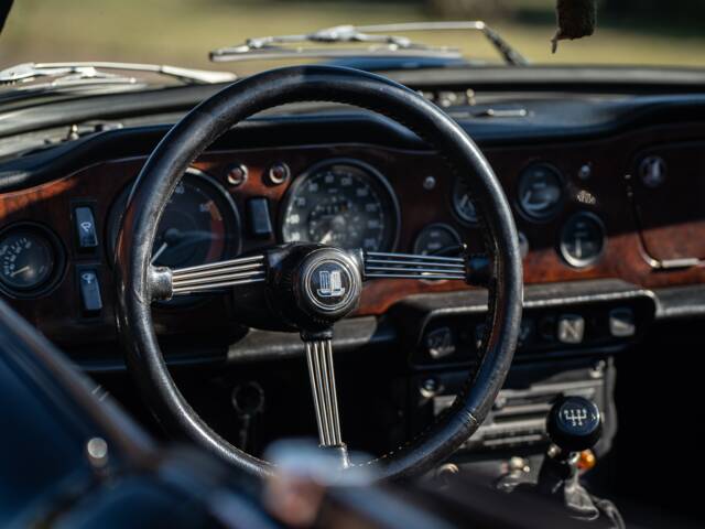 Triumph TR 250