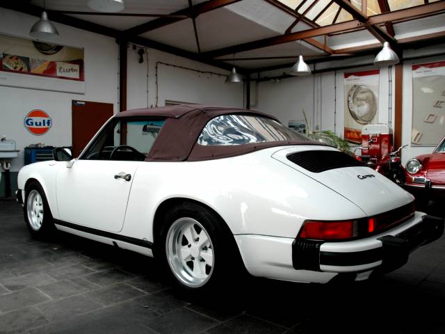 Porsche 911 Carrera 3.2