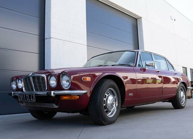 Immagine 1/7 di Jaguar XJ 6 L 4.2 (1975)