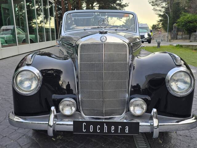Mercedes-Benz 220 Cabriolet A