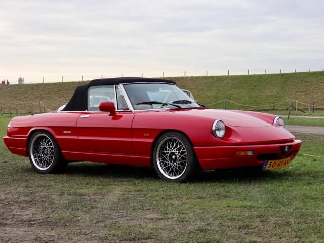 Image 1/9 of Alfa Romeo 2.0 Spider (1991)