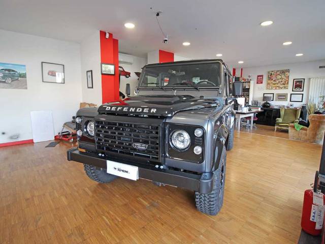 Land Rover Defender 90 Heritage