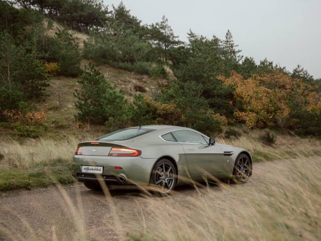 Aston Martin V8 Vantage