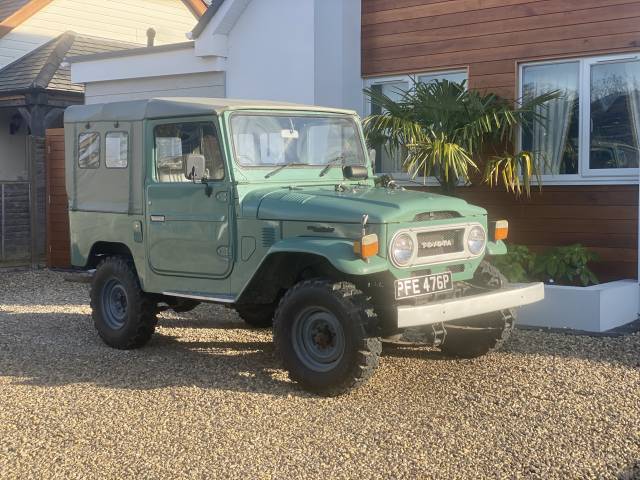 Toyota Land Cruiser FJ 40