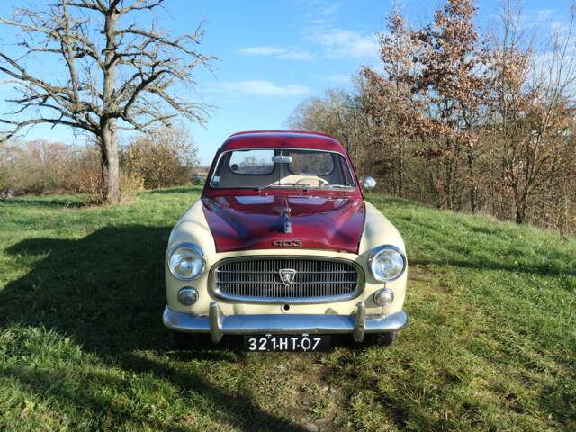 Peugeot 403