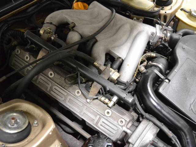 Porsche 944 Turbo