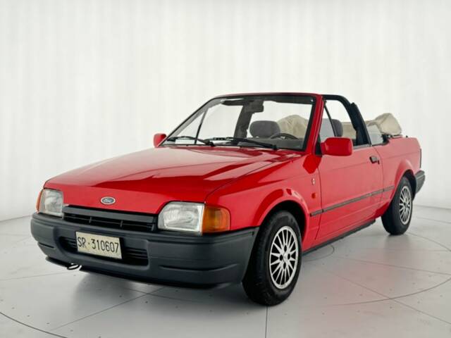 Image 1/7 de Ford Escort 1.4 (1989)