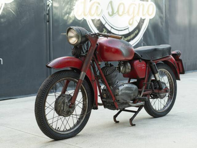 Moto Guzzi Stornello 125