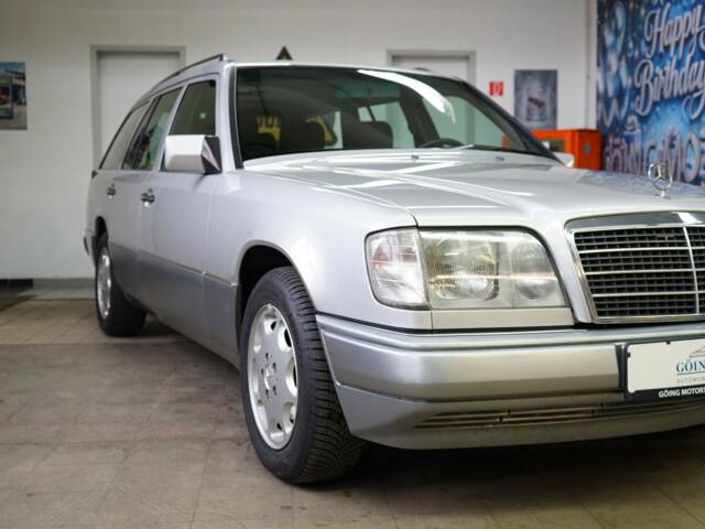 Mercedes-Benz E 220 T