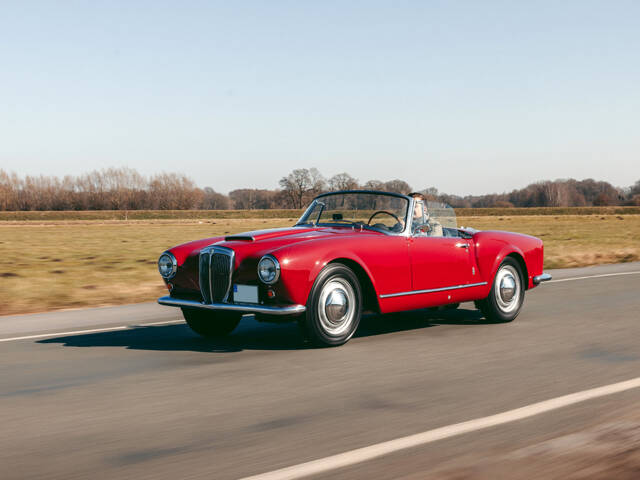 Imagen 1/62 de Lancia Aurelia B24 Convertible (1958)