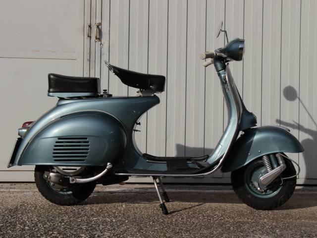 Piaggio Vespa 150 - Vista laterale