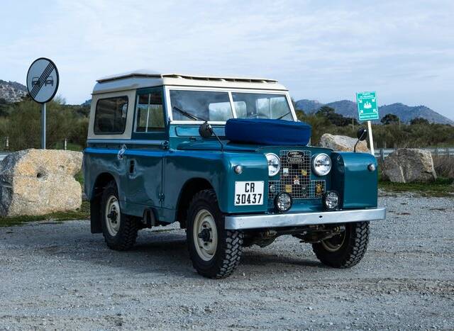 Bild 1/7 von Land Rover 88 Lightweight (1969)