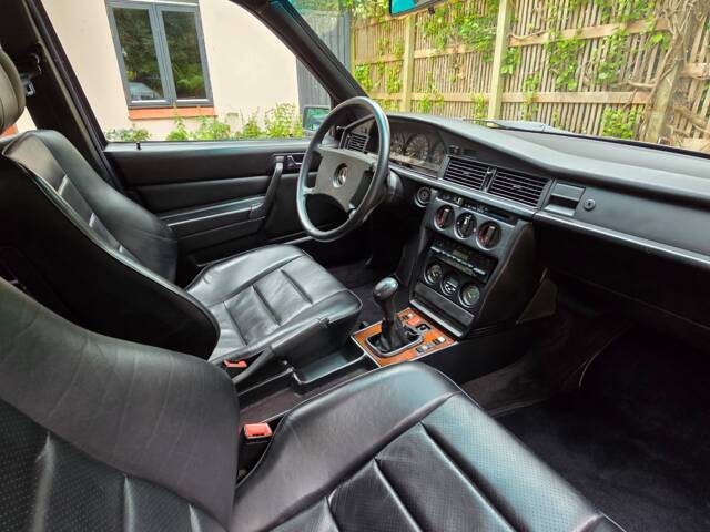 Mercedes-Benz 190 E 2.3-16