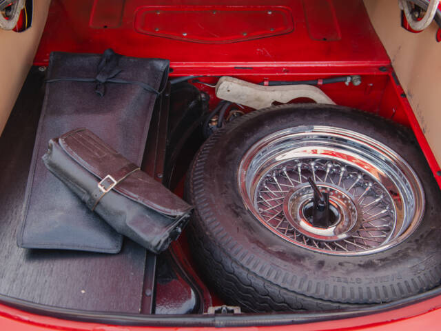 Jaguar E-Type 3.8