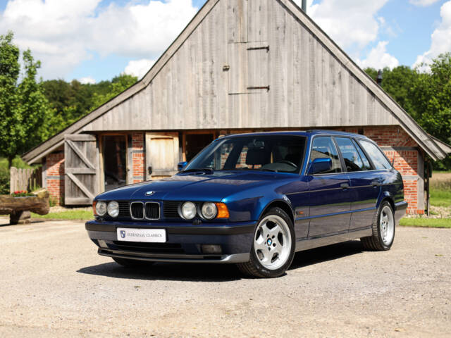 Bild 1/64 von BMW M5 Touring (1992)