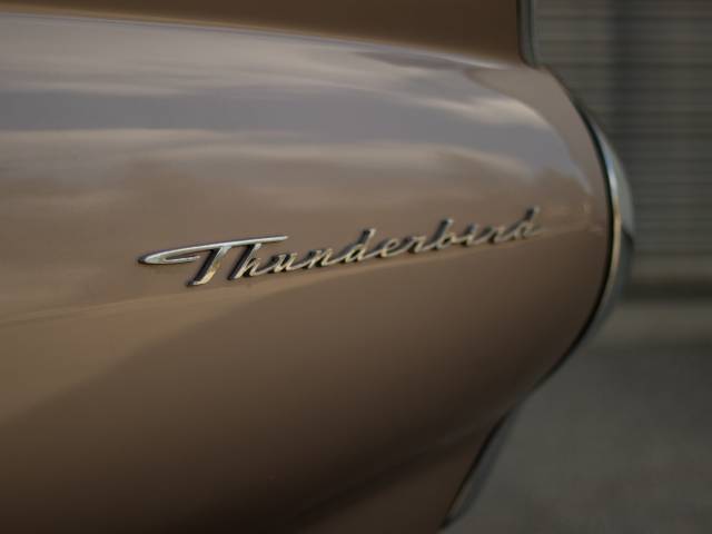 Ford Thunderbird
