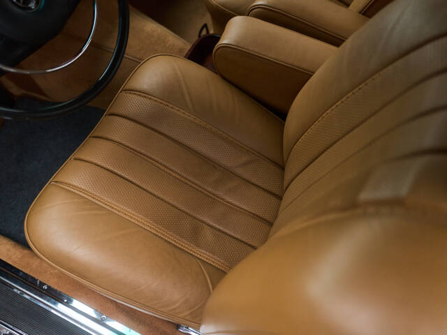 Mercedes-Benz 280 SE