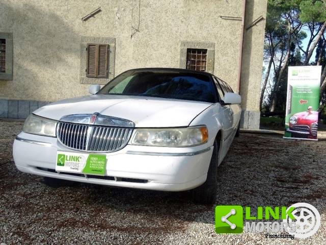 Bild 1/18 von Lincoln Town Car (2000)