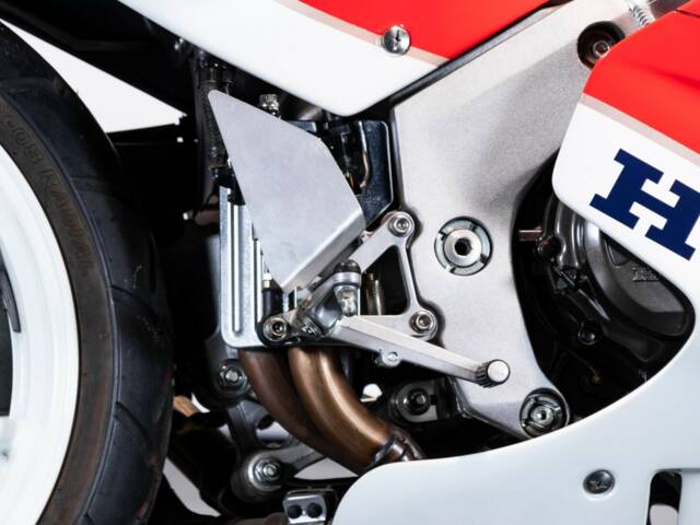 Honda VFR 750R RC 30