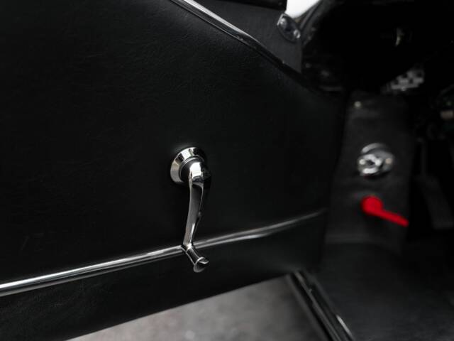 Jaguar E-Type 4.2