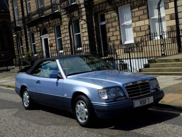 Mercedes-Benz 320 CE