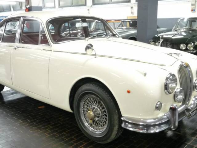 Jaguar Mk II 3.4