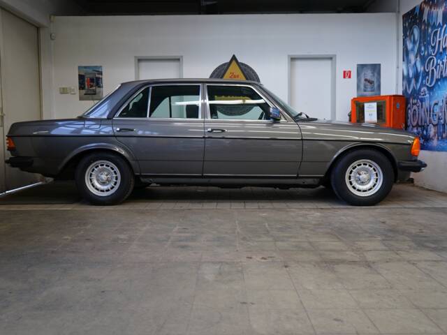 Mercedes-Benz 280 E