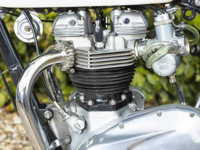 Triumph Bonneville T120TT