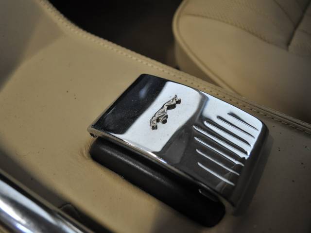 Jaguar E-Type V12 (2+2)