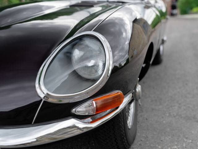 Jaguar E-Type 4.2