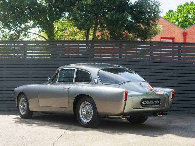 AC Greyhound