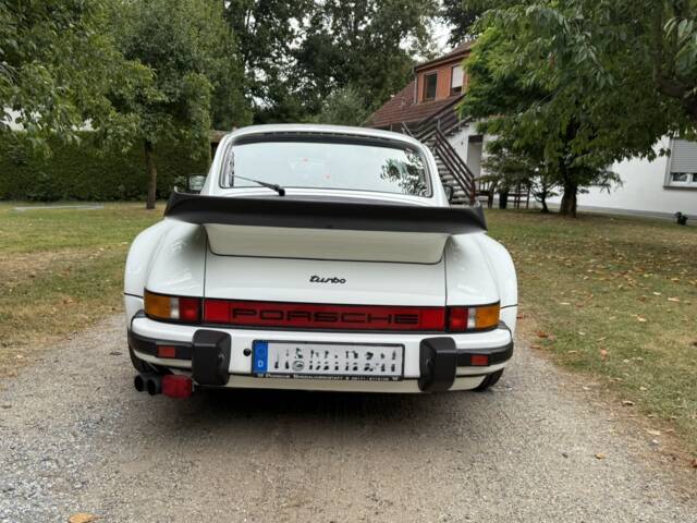 Porsche 911 Turbo 3.3