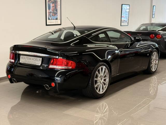 Aston Martin V12 Vanquish S Ultimate Edition