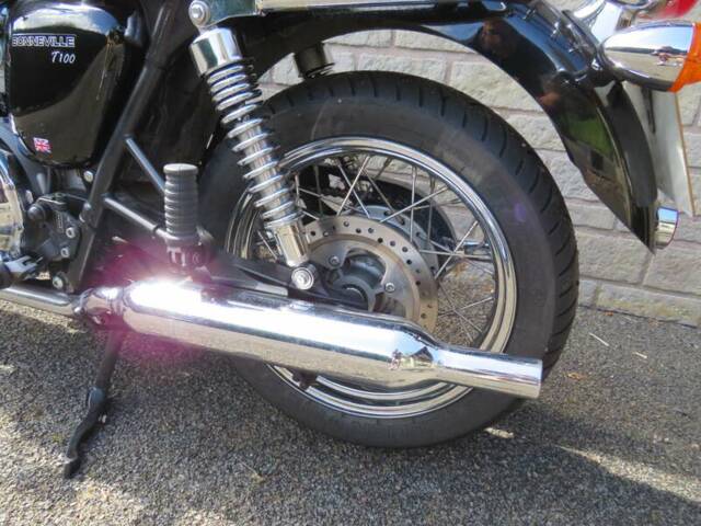 Triumph Bonneville T100