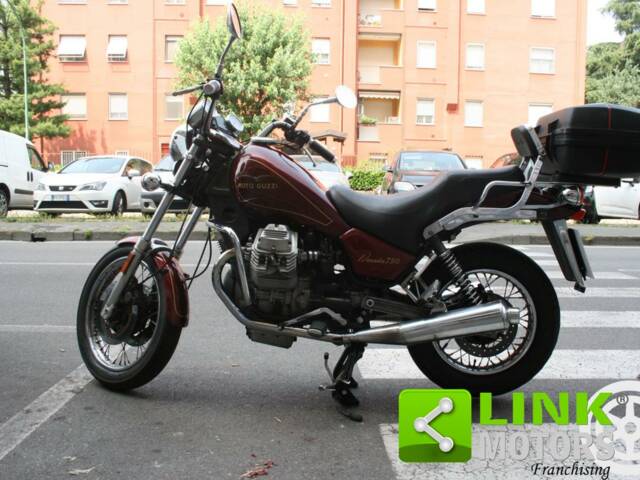 Image 1/10 de Moto Guzzi DUMMY (1996)