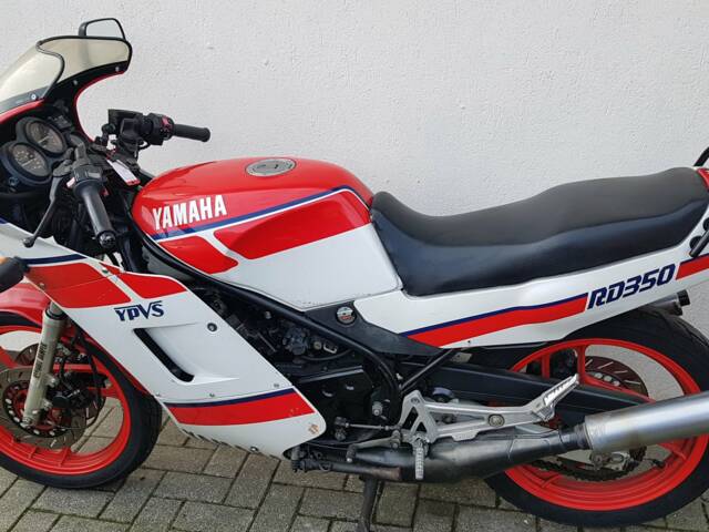 Bild 2/29 von Yamaha DUMMY (1987)