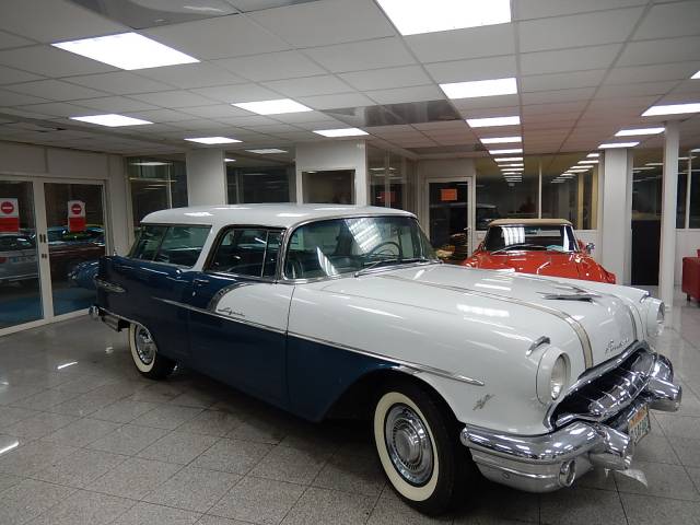 Image 1/24 of Pontiac Star Chief Custom Safari (1956)
