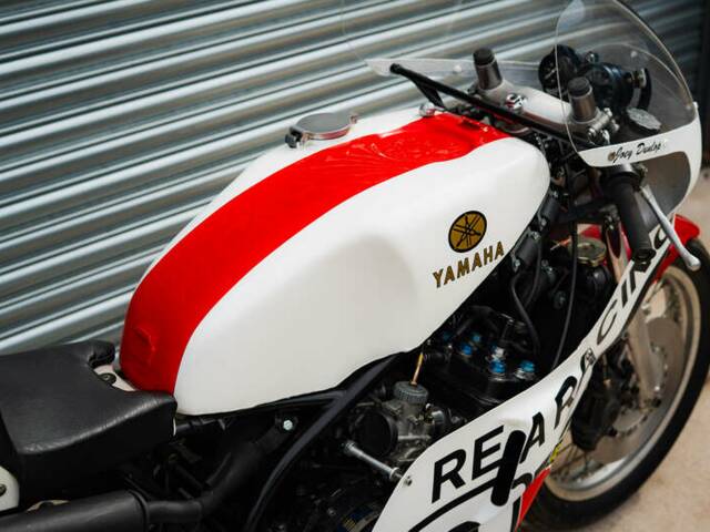 Yamaha TZ 750