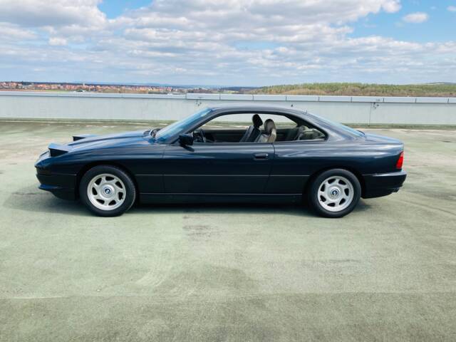 BMW 850i