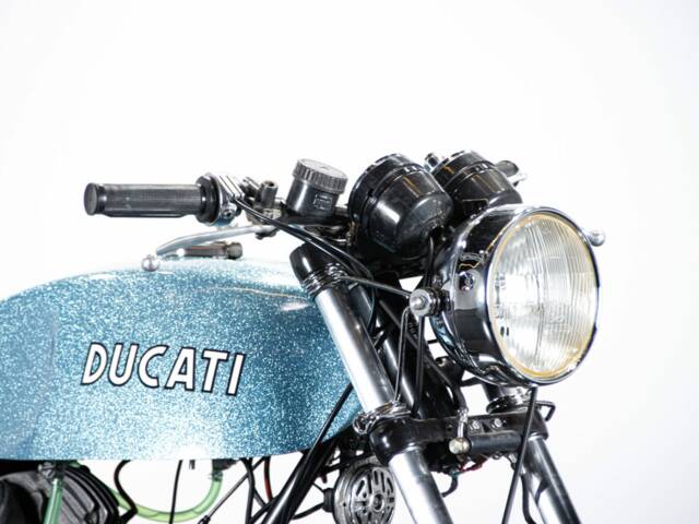 Ducati 750 GT