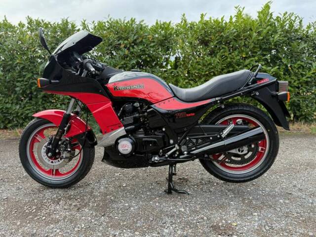 Kawasaki GPz 750