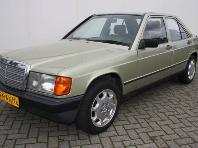 Image 1/11 de Mercedes-Benz 190 E (1986)