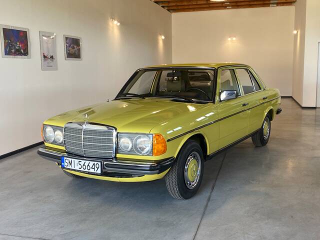 Mercedes-Benz 200 D